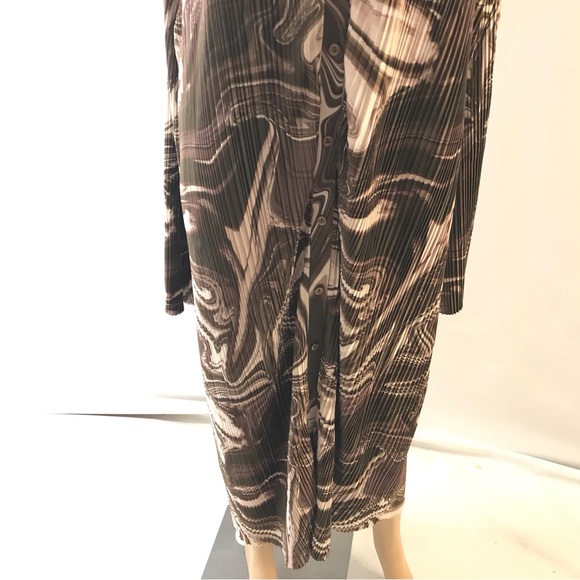 Boohoo Plisse Shirt Dress 22 Textured Button Front Collared Maxi Chocolate Long - Picture 3 of 7